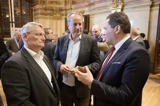 Bild 325 / 379