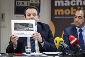 Bild 9 / 18