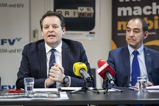 Bild 8 / 18