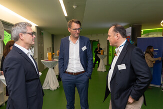 Bild 10 / 215