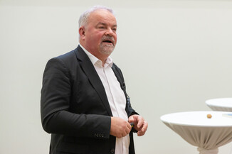 Bild 105 / 215