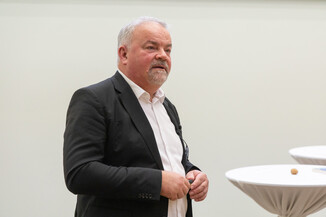 Bild 106 / 215
