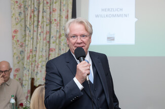Bild 146 / 175