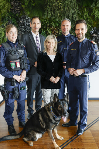 Bild 2 / 21