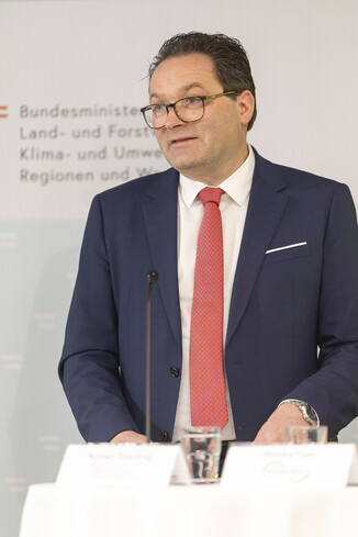 Bild 9 / 63
