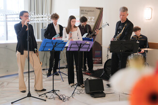 Bild 12 / 184