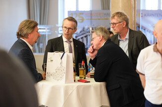 Bild 15 / 184