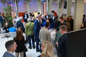 Bild 13 / 202