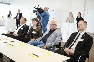 Bild 8 / 37