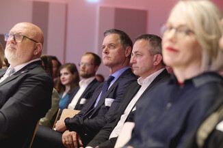 Bild 104 / 297