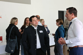 Bild 7 / 147