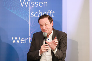 Bild 25 / 45