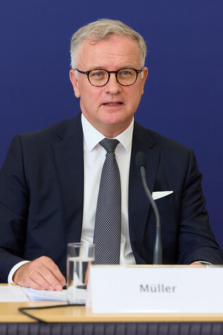Bild 19 / 24