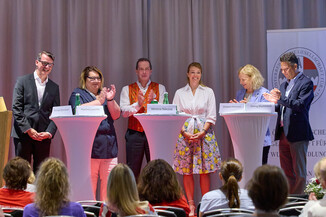 Bild 16 / 61