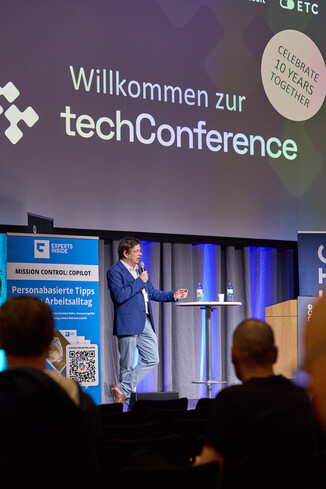 Bild 12 / 135