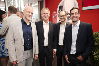 Bild 44 / 210