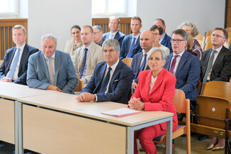 Bild 15 / 84