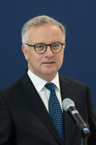 Bild 9 / 18