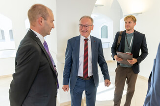 Bild 5 / 166