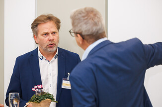 Bild 15 / 121